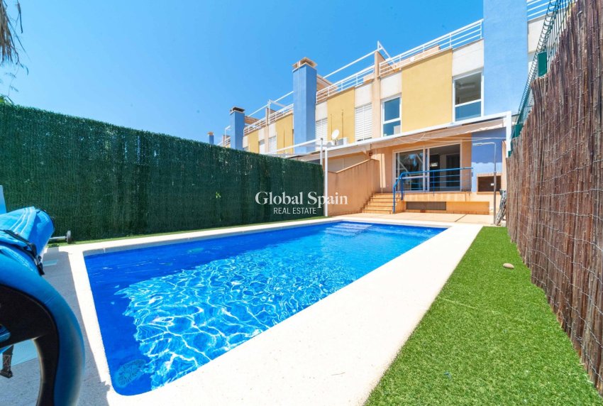 Wiederverkauf - HAUS -
ORIHUELA COSTA - Costa Blanca