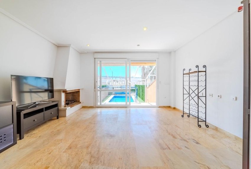 Wiederverkauf - HAUS -
ORIHUELA COSTA - Costa Blanca