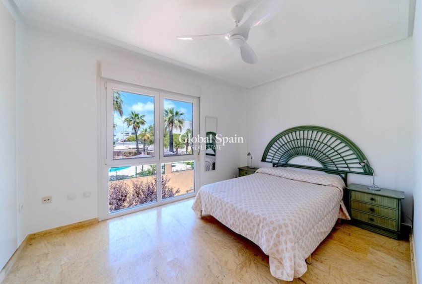 Wiederverkauf - HAUS -
ORIHUELA COSTA - Costa Blanca