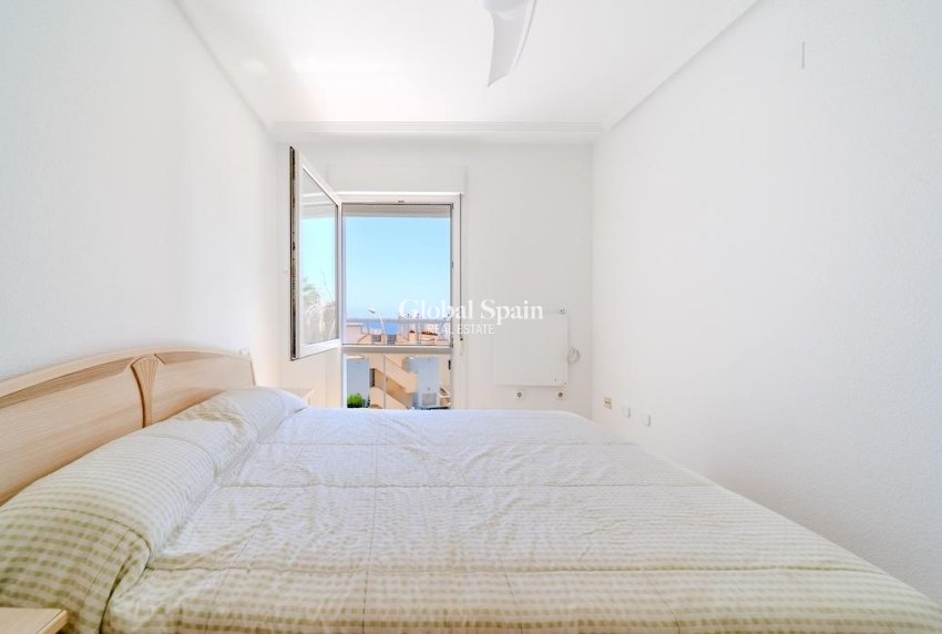 Wiederverkauf - HAUS -
ORIHUELA COSTA - Costa Blanca
