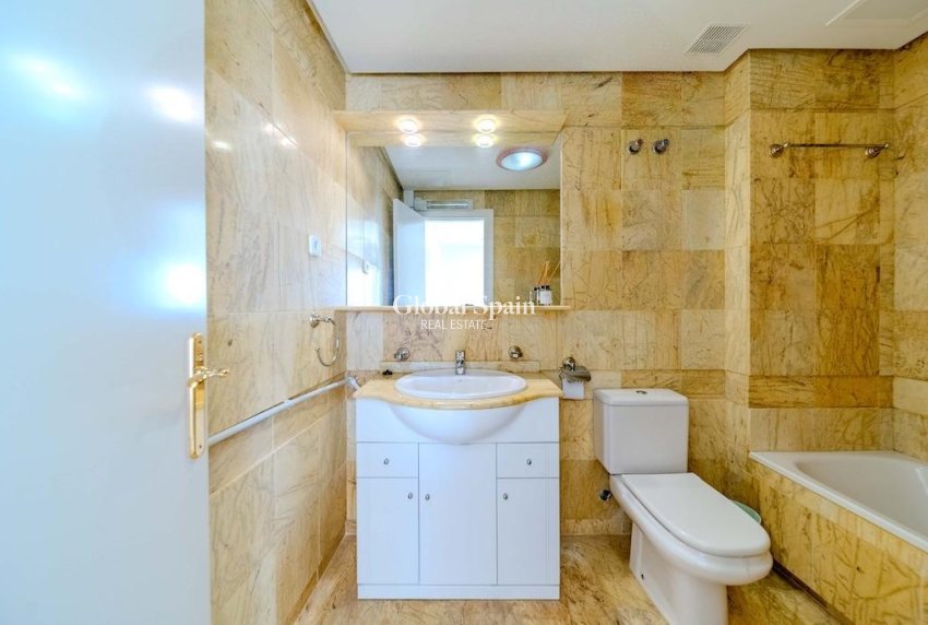 Wiederverkauf - HAUS -
ORIHUELA COSTA - Costa Blanca