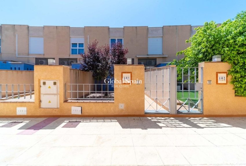 Wiederverkauf - HAUS -
ORIHUELA COSTA - Costa Blanca