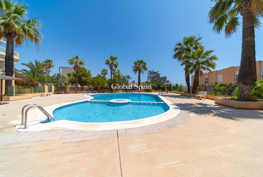 Wiederverkauf - HAUS -
ORIHUELA COSTA - Costa Blanca