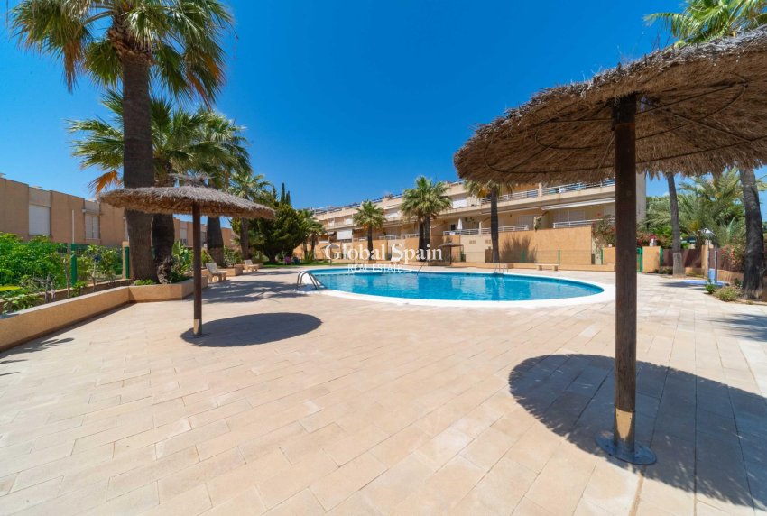 Wiederverkauf - HAUS -
ORIHUELA COSTA - Costa Blanca
