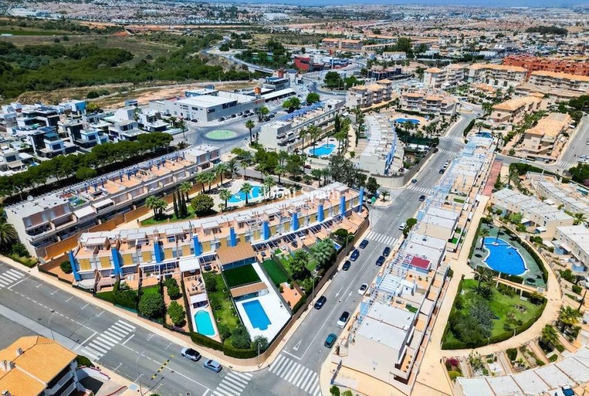 Wiederverkauf - HAUS -
ORIHUELA COSTA - Costa Blanca