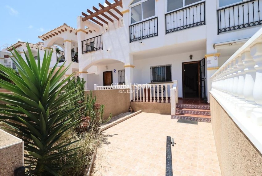 Wiederverkauf - HAUS -
ORIHUELA COSTA - Costa Blanca