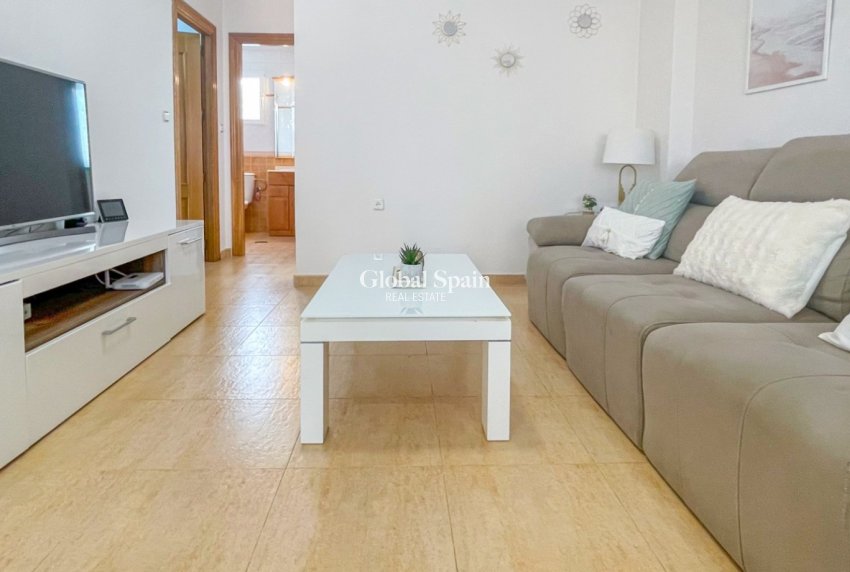 Wiederverkauf - HAUS -
ORIHUELA COSTA - Costa Blanca