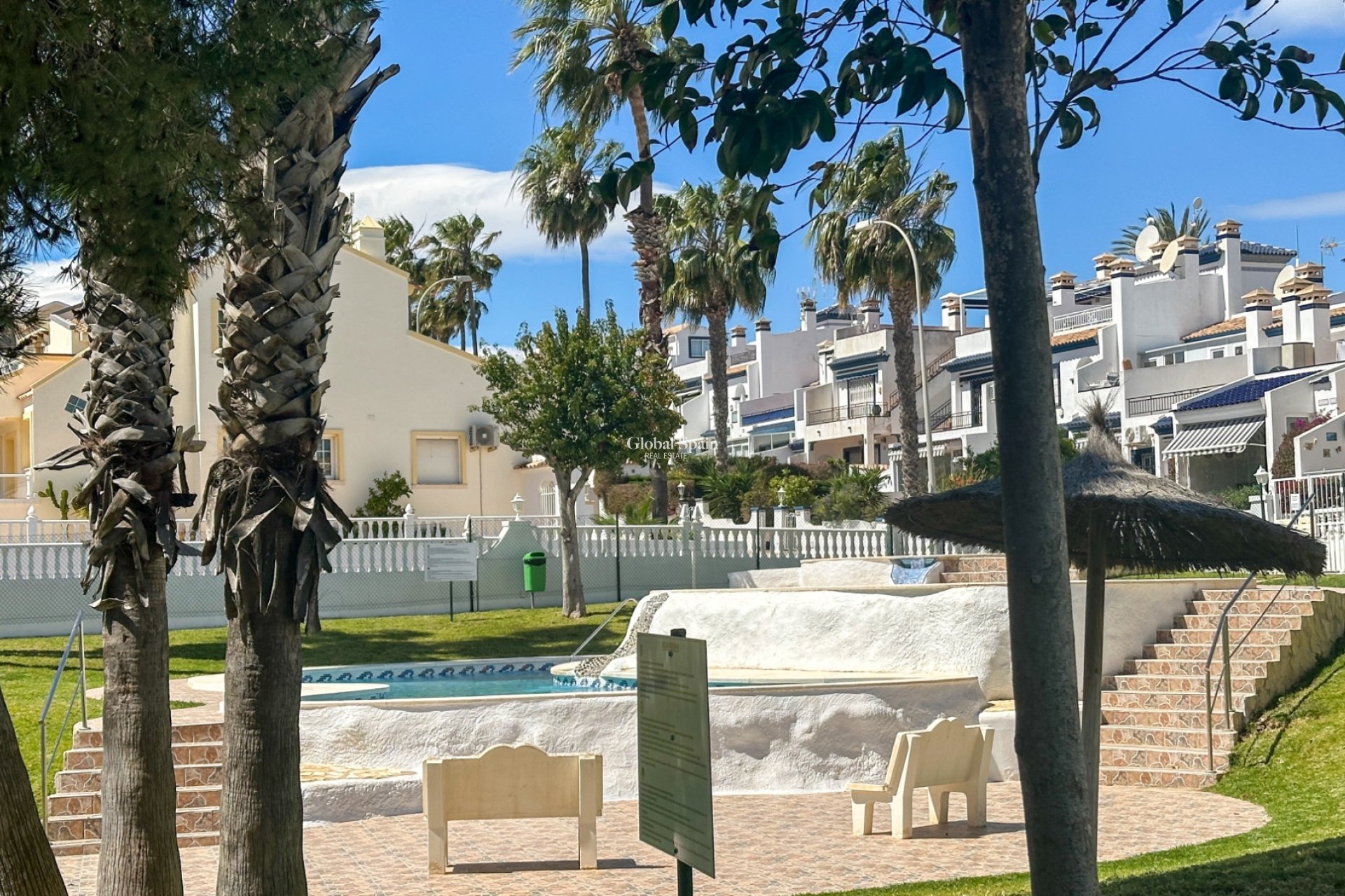 Wiederverkauf - HAUS -
ORIHUELA COSTA - Costa Blanca