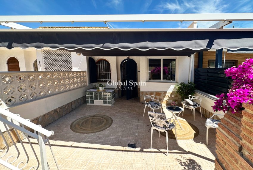 Wiederverkauf - HAUS -
ORIHUELA COSTA - Costa Blanca