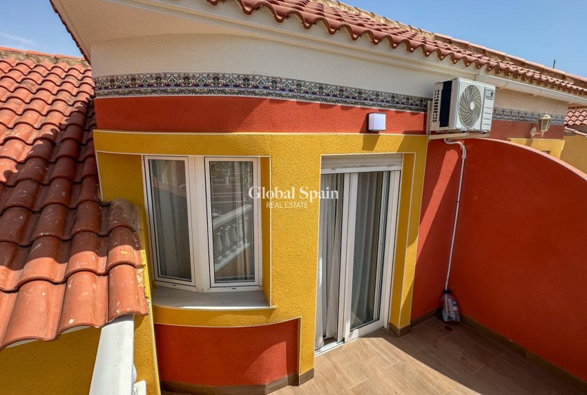 Wiederverkauf - HAUS -
ORIHUELA COSTA - Costa Blanca