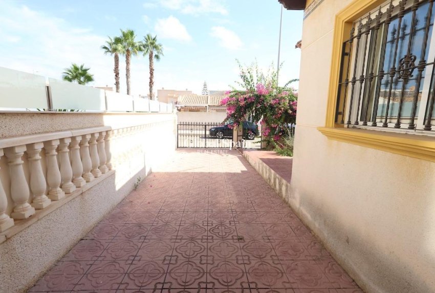 Wiederverkauf - HAUS -
ORIHUELA COSTA - Costa Blanca