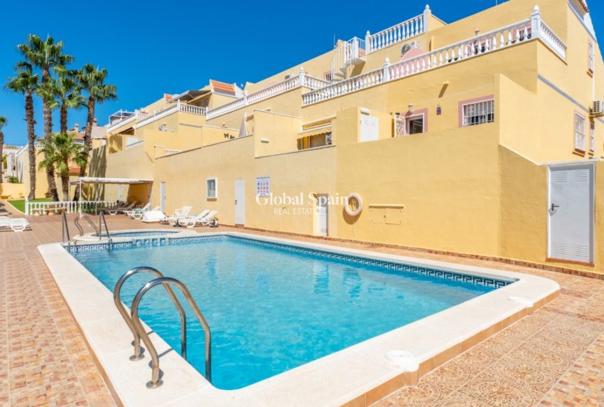 Wiederverkauf - HAUS -
ORIHUELA COSTA - Costa Blanca