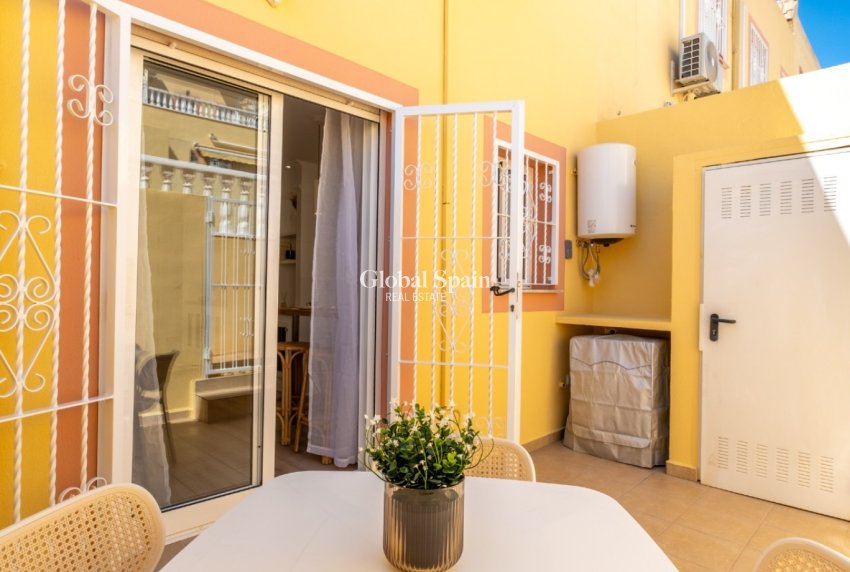 Wiederverkauf - HAUS -
ORIHUELA COSTA - Costa Blanca