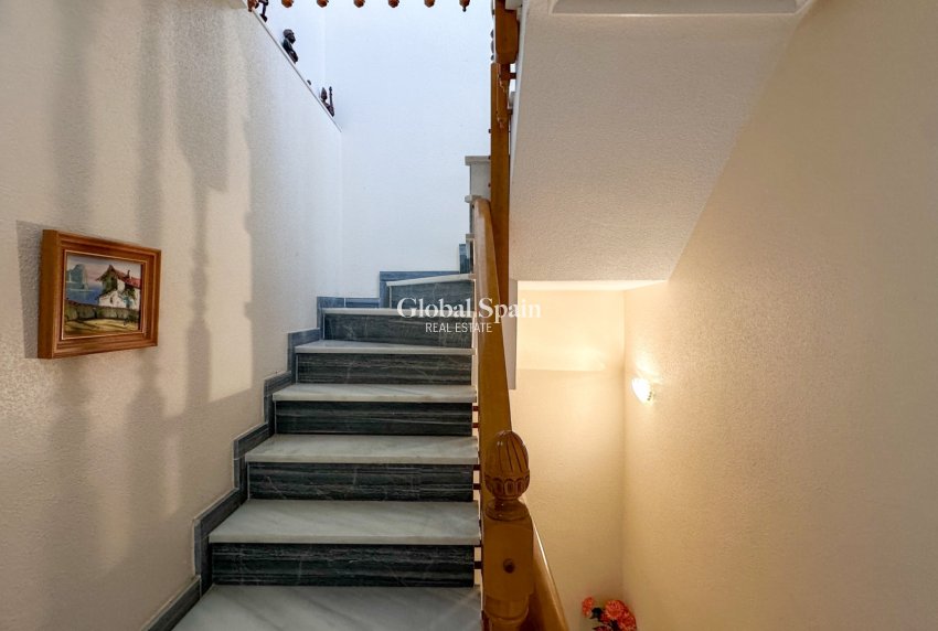 Wiederverkauf - HAUS -
ORIHUELA COSTA - Costa Blanca