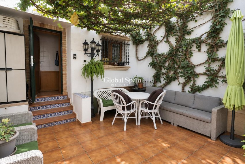 Wiederverkauf - HAUS -
ORIHUELA COSTA - Costa Blanca