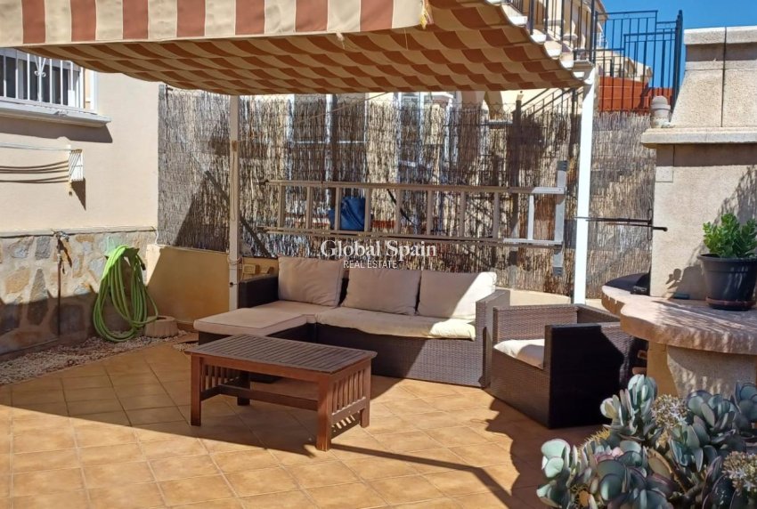 Wiederverkauf - HAUS -
ORIHUELA COSTA - La Chismosa