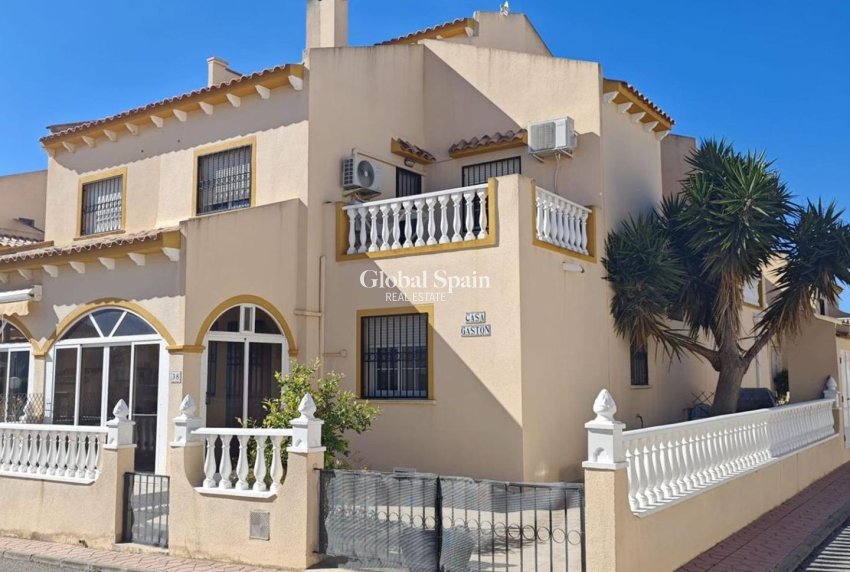 Wiederverkauf - HAUS -
ORIHUELA COSTA - La Florida