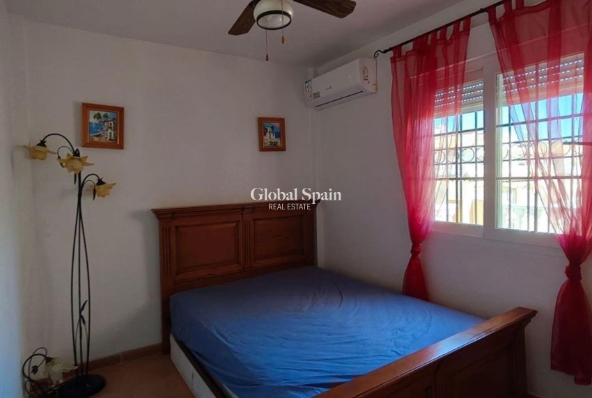 Wiederverkauf - HAUS -
ORIHUELA COSTA - La Florida