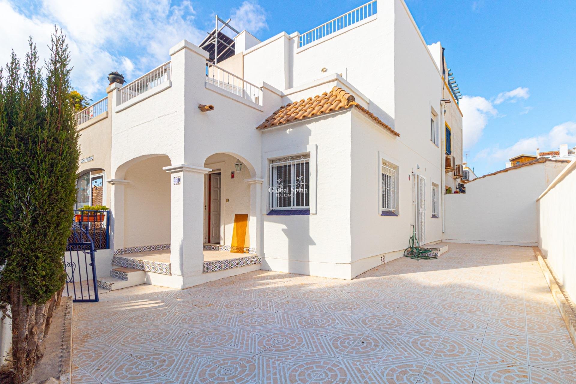 Wiederverkauf - HAUS -
ORIHUELA COSTA - La Florida