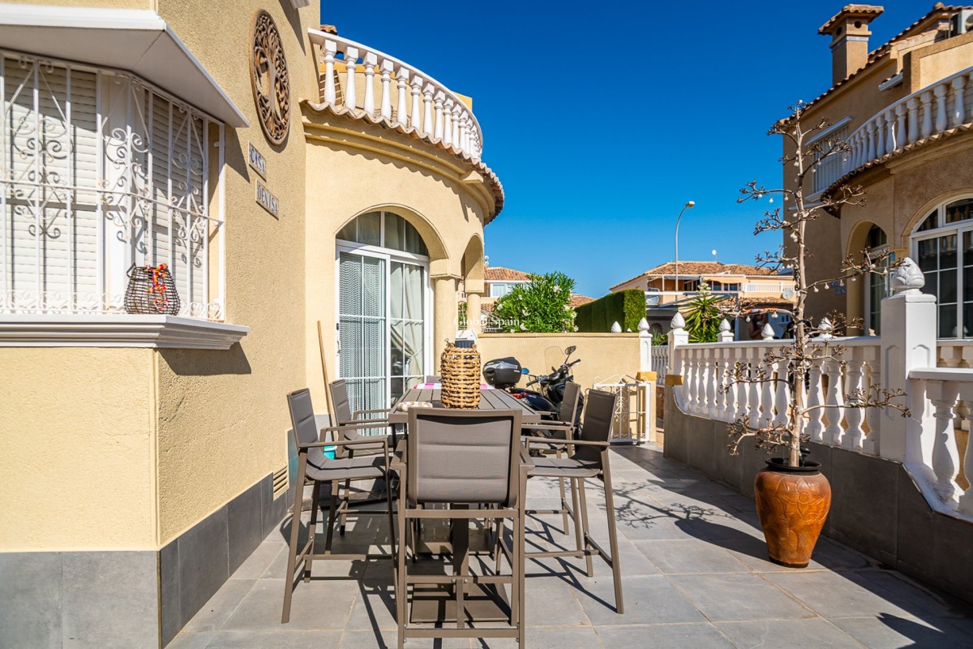 Wiederverkauf - HAUS -
ORIHUELA COSTA - La Florida