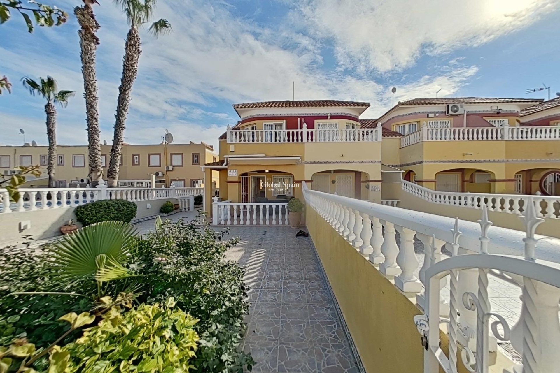 Wiederverkauf - HAUS -
ORIHUELA COSTA - La Regia