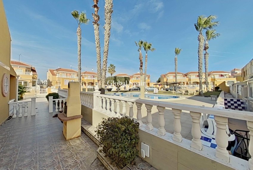 Wiederverkauf - HAUS -
ORIHUELA COSTA - La Regia