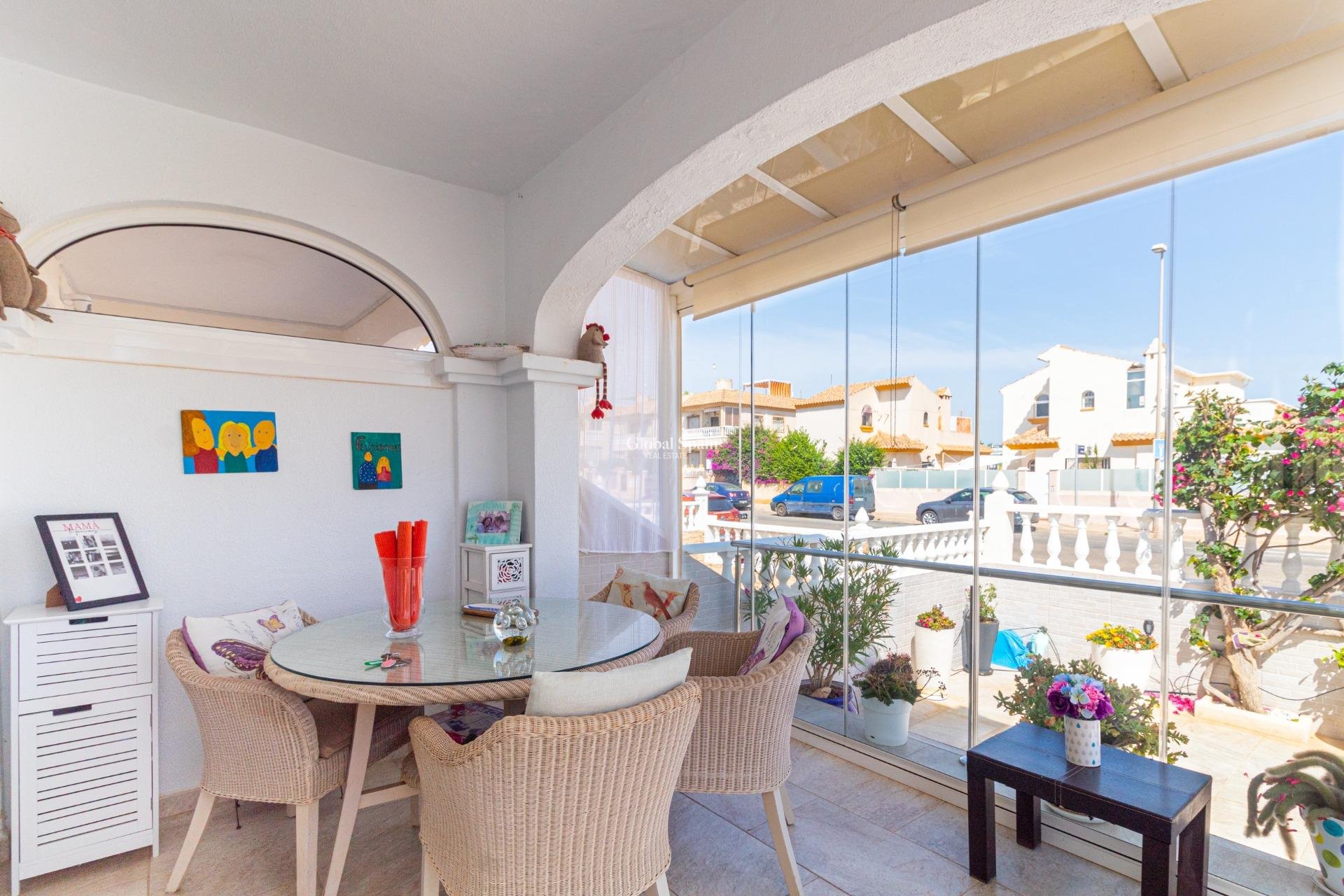 Wiederverkauf - HAUS -
ORIHUELA COSTA - La Regia