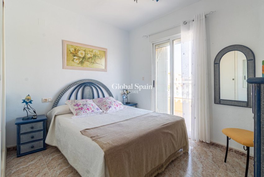 Wiederverkauf - HAUS -
ORIHUELA COSTA - La Regia