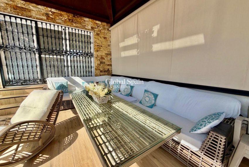 Wiederverkauf - HAUS -
ORIHUELA COSTA - La Zenia