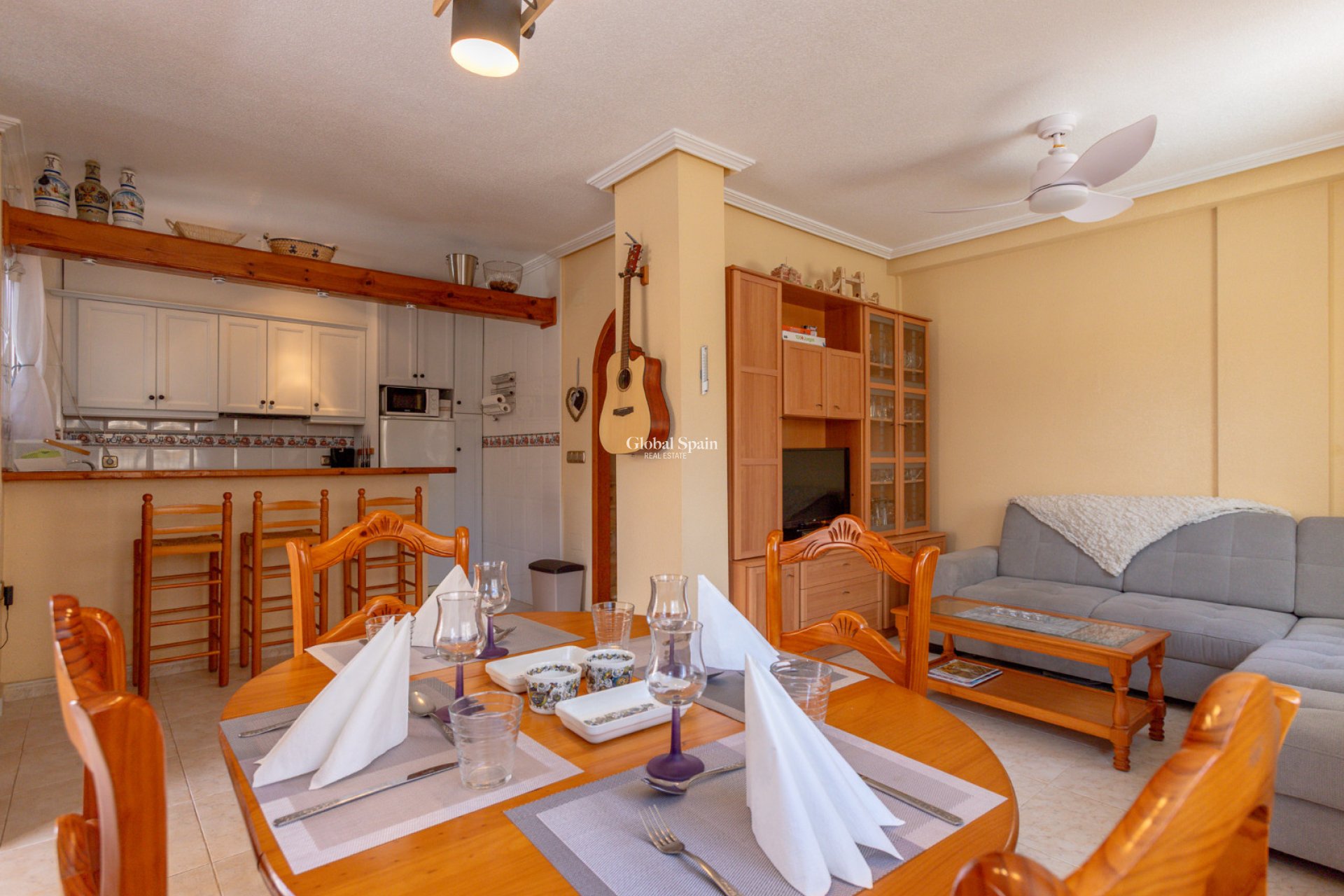Wiederverkauf - HAUS -
ORIHUELA COSTA - La Zenia