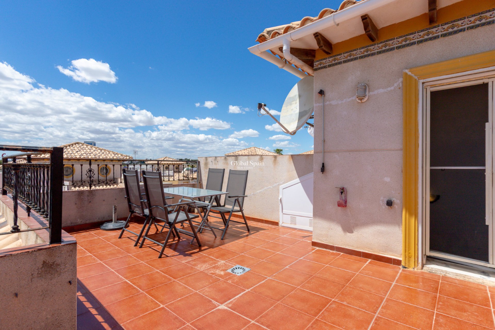 Wiederverkauf - HAUS -
ORIHUELA COSTA - La Zenia