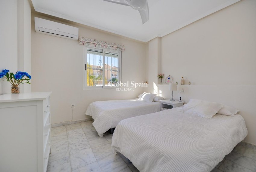 Wiederverkauf - HAUS -
ORIHUELA COSTA - Las Filipinas