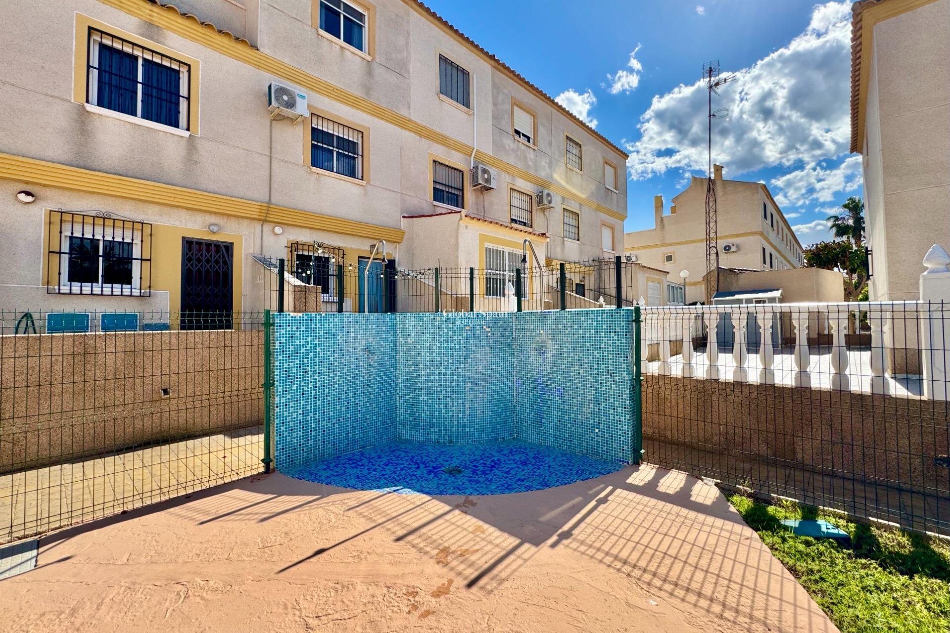 Wiederverkauf - HAUS -
ORIHUELA COSTA - Las Filipinas