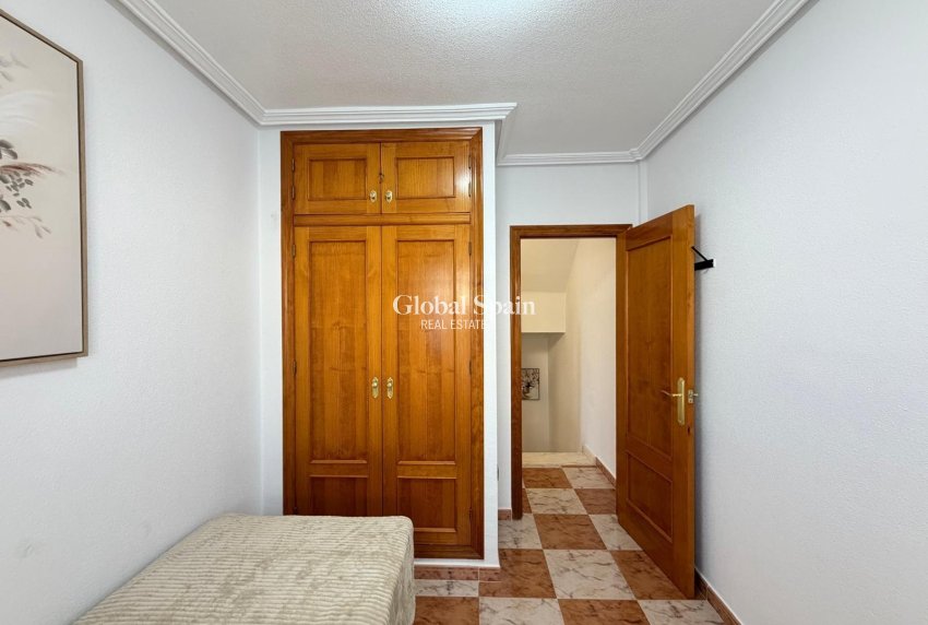 Wiederverkauf - HAUS -
ORIHUELA COSTA - Las Filipinas