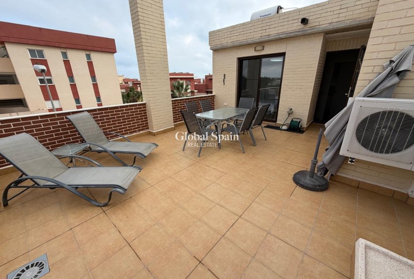 Wiederverkauf - HAUS -
ORIHUELA COSTA - Lomas de Cabo Roig
