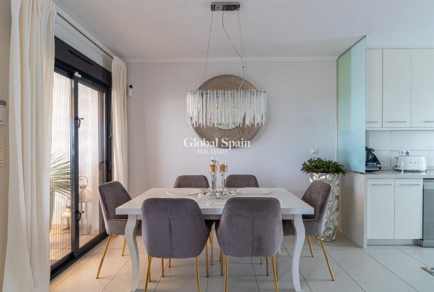 Wiederverkauf - HAUS -
ORIHUELA COSTA - Lomas de Cabo Roig