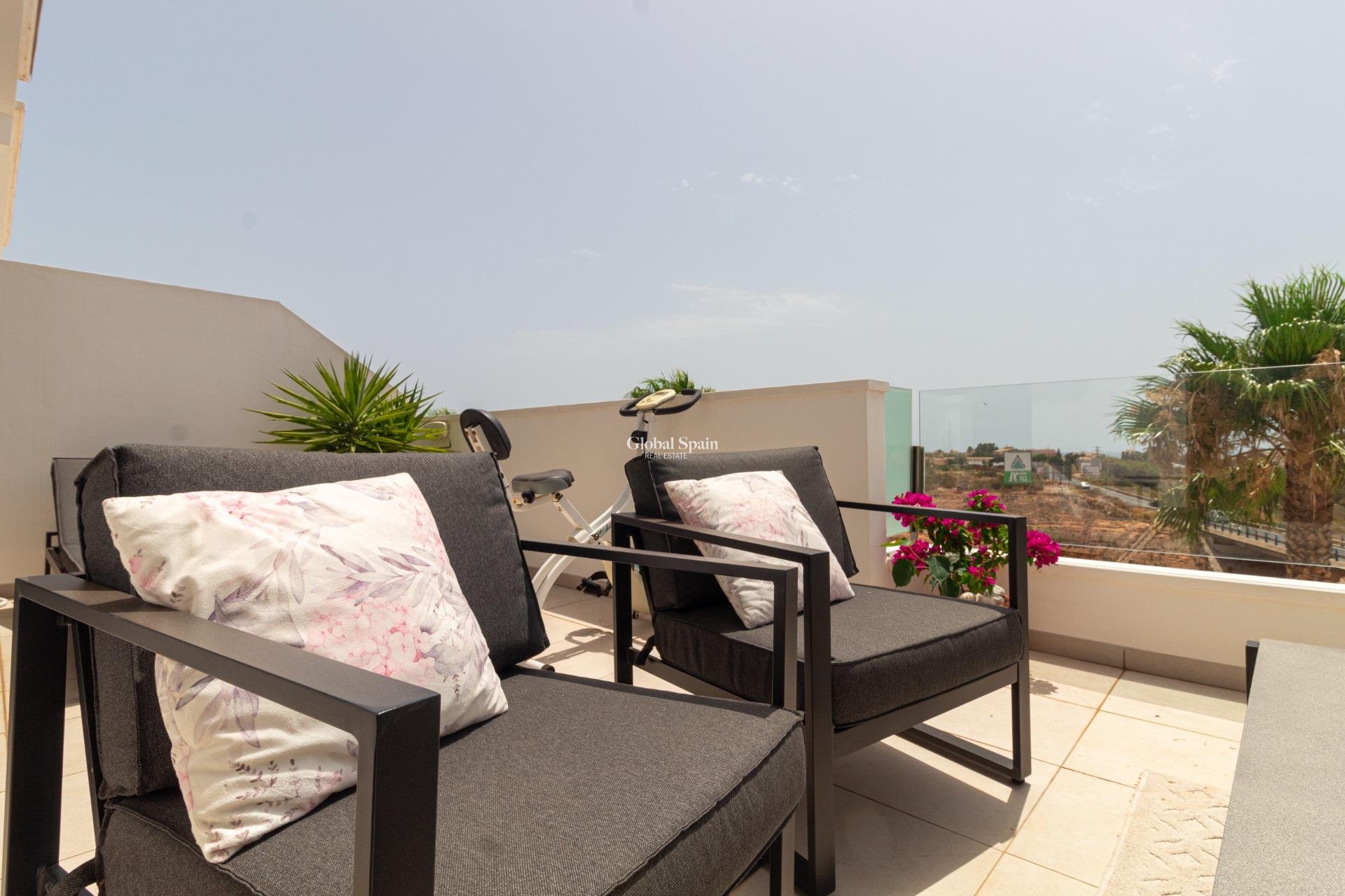 Wiederverkauf - HAUS -
ORIHUELA COSTA - Lomas de Cabo Roig