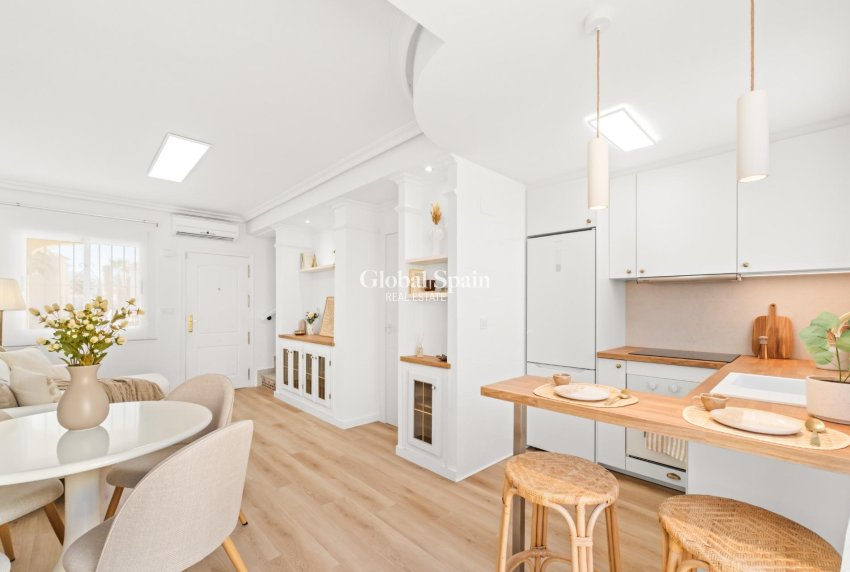 Wiederverkauf - HAUS -
ORIHUELA COSTA - Lomas de Campoamor-Las Ramblas