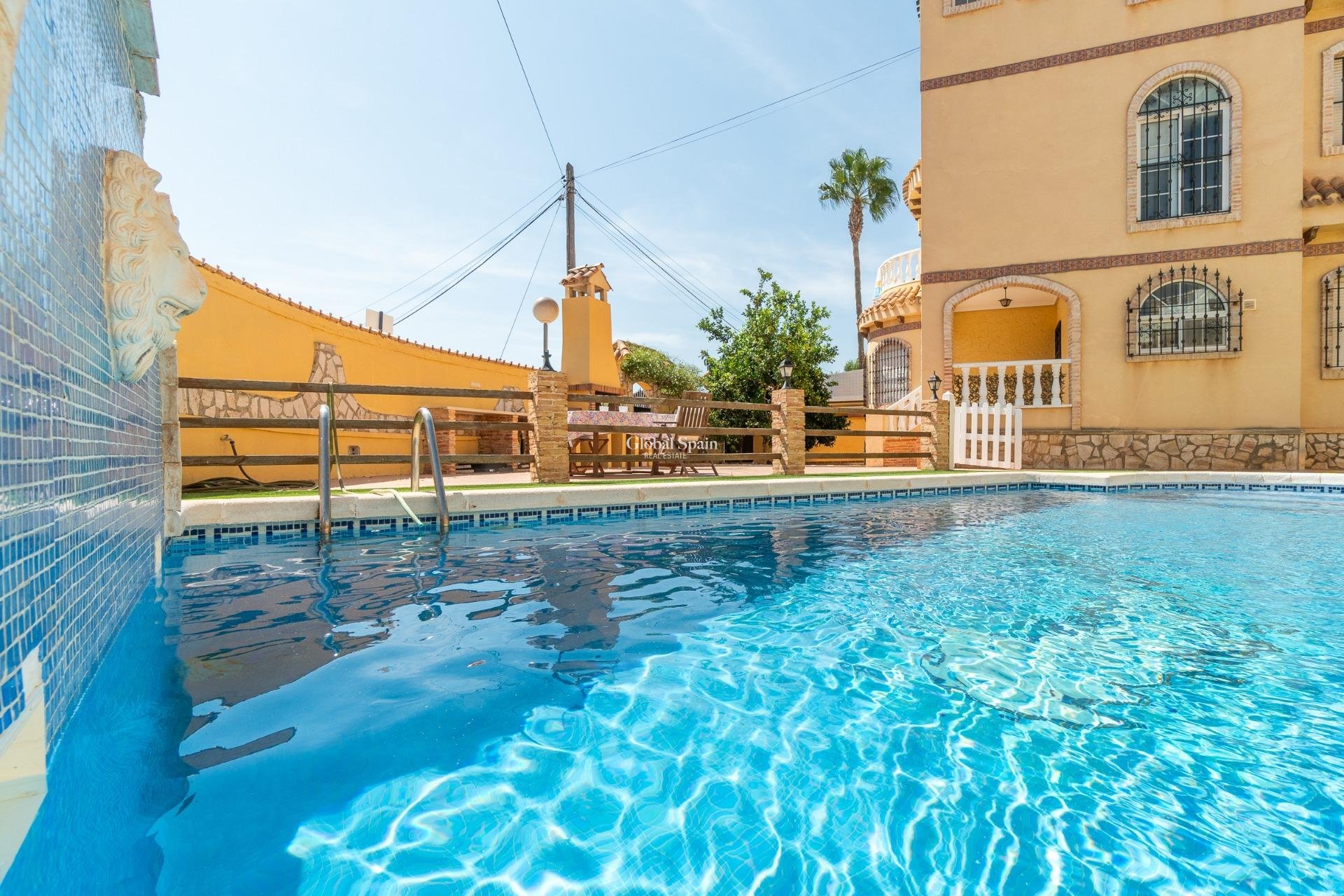 Wiederverkauf - HAUS -
ORIHUELA COSTA - Los Almendros-la Florida