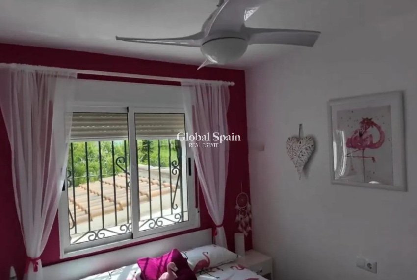 Wiederverkauf - HAUS -
ORIHUELA COSTA - Los Almendros-la Florida