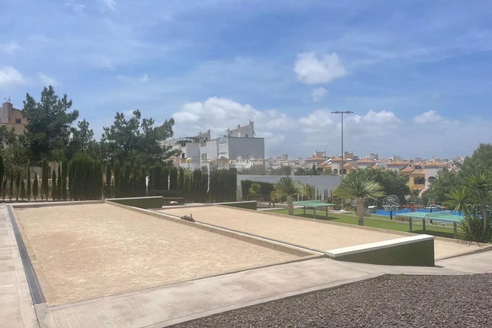 Wiederverkauf - HAUS -
ORIHUELA COSTA - Los Almendros-la Florida