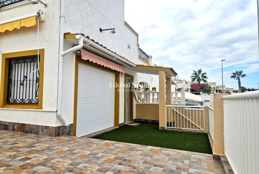 Wiederverkauf - HAUS -
ORIHUELA COSTA - LOS BALCONES - LOS ALTOS