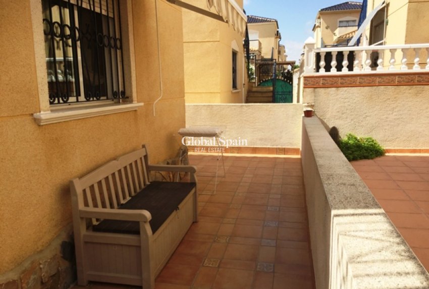 Wiederverkauf - HAUS -
ORIHUELA COSTA - LOS BALCONES - LOS ALTOS