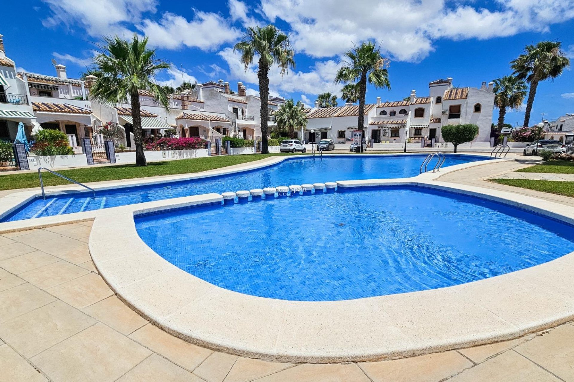 Wiederverkauf - HAUS -
ORIHUELA COSTA - PAU 8