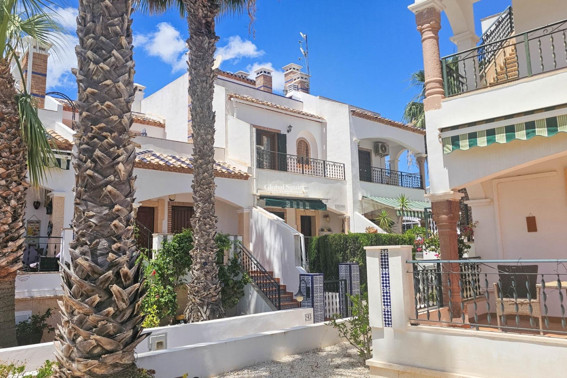 Wiederverkauf - HAUS -
ORIHUELA COSTA - PAU 8