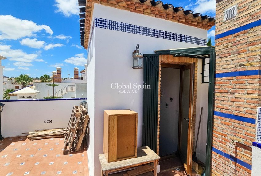 Wiederverkauf - HAUS -
ORIHUELA COSTA - PAU 8