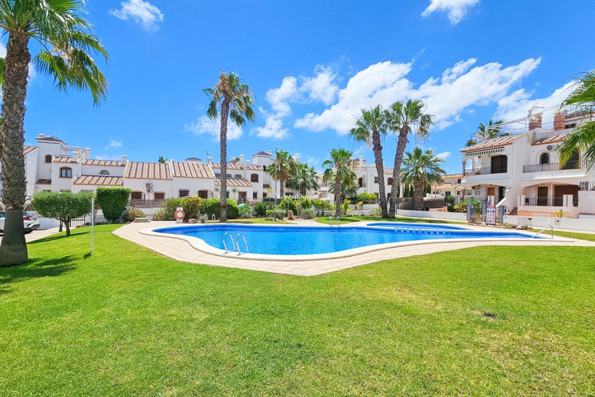 Wiederverkauf - HAUS -
ORIHUELA COSTA - PAU 8