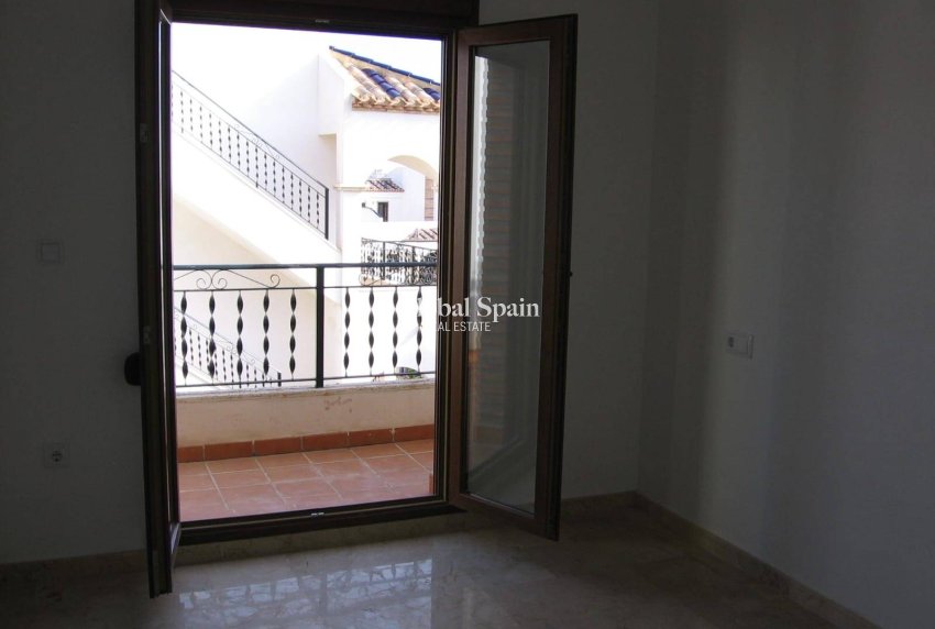Wiederverkauf - HAUS -
ORIHUELA COSTA - PAU 8