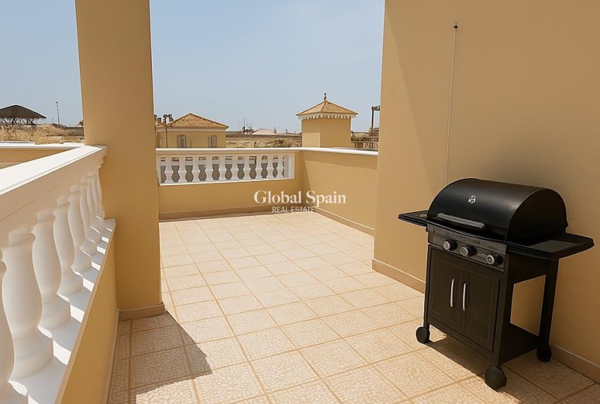 Wiederverkauf - HAUS -
ORIHUELA COSTA - Playa Flamenca