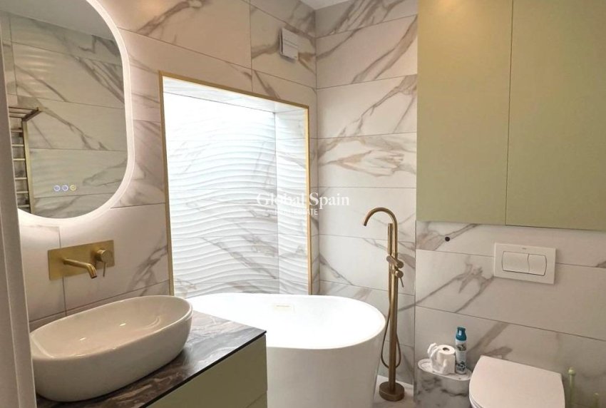 Wiederverkauf - HAUS -
ORIHUELA COSTA - Playa Flamenca